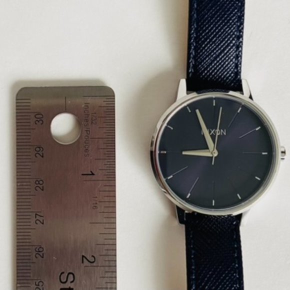 Nixon Kensington Leather 37 MM Aubergine - Picture 3 of 4